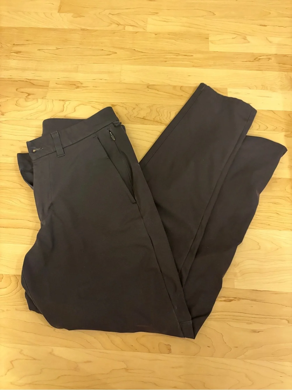 Men’s black lululemon pants